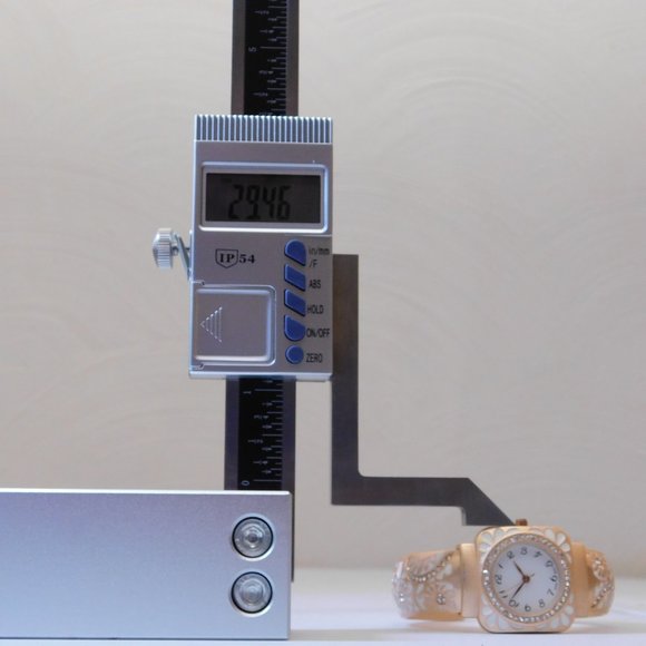 Accutime WAC4395KL Cuff Band Quartz Analog Women's Watch Sz. 6 1/2" New Battery - Picture 9 of 10